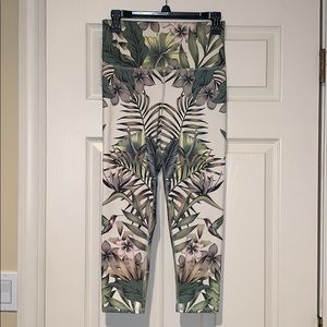 Capri stretch leggings🌿🌸